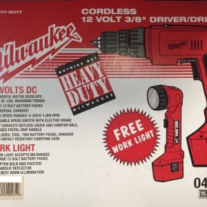 Milwaukee 0407-22 12 volt 3/8" driver/drill cordless with flashlight kit