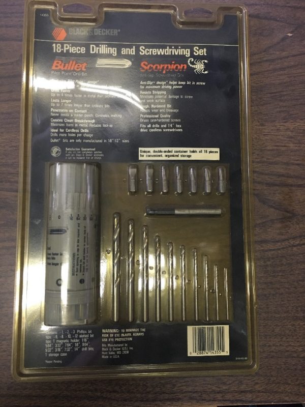Black And Decker 14355 18 PC Drilling And Screwdriver Set