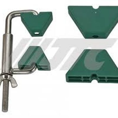 UNIVERSAL CAMSHAFT SPROCKET LOCKING DEVICE